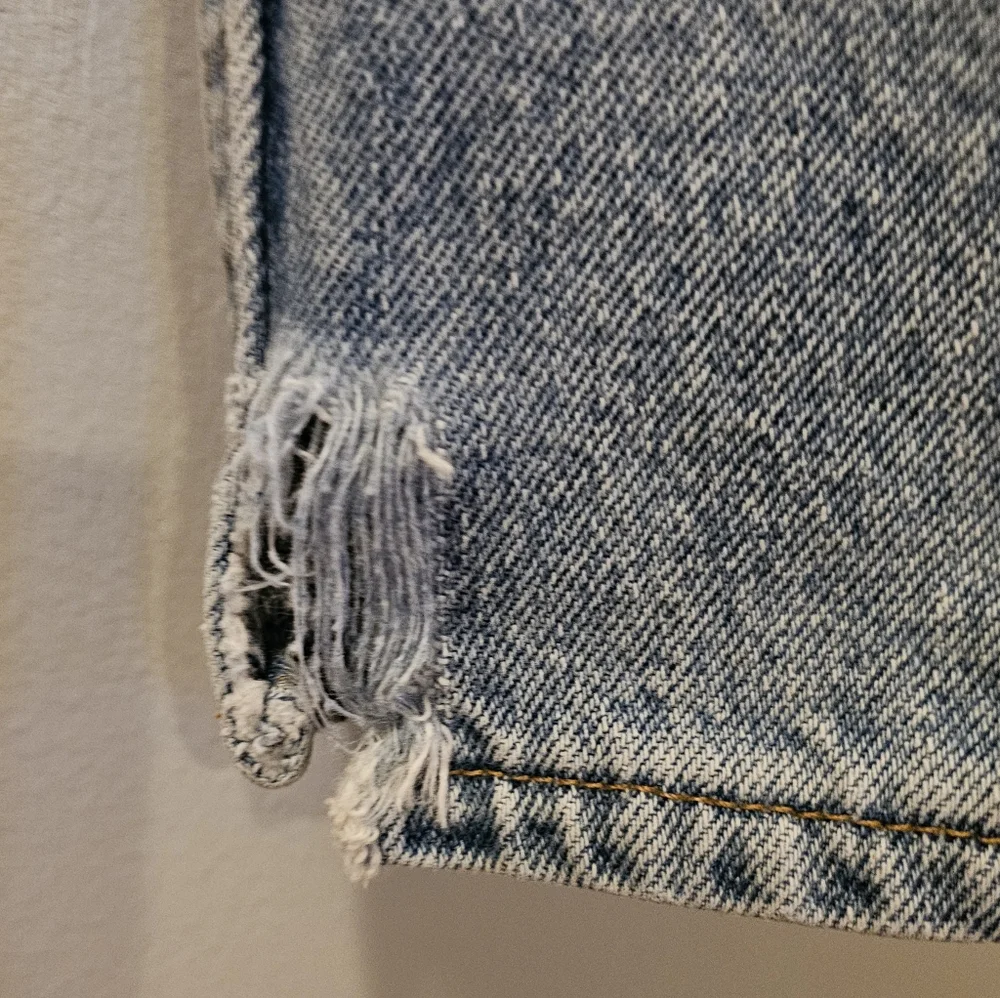 Vintage 90s Levis 560 Loose Fit Tapered Leg Denim Distressed Men's Size 31x30